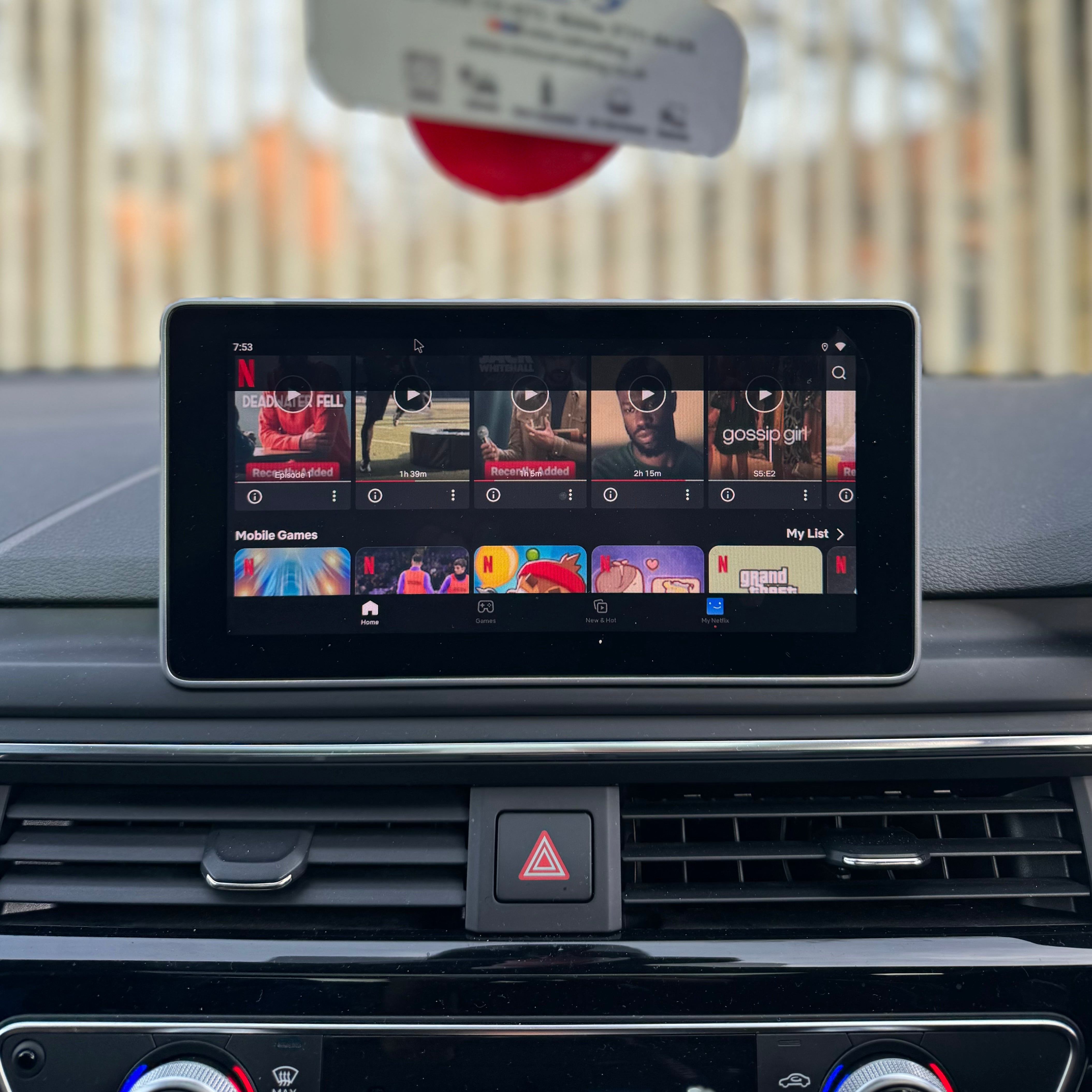 VMC Multimedia Box – Watch YouTube & Netflix In-Car (iPhone & Android Compatible)